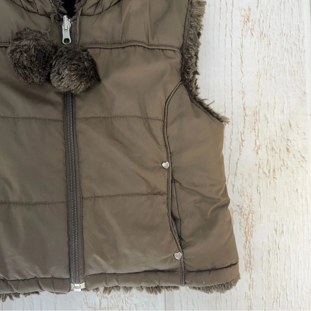 Y2K Faux Fur‎ Hooded Puffer Vest Girls Size 4/5 Brown Pom Pom Winter